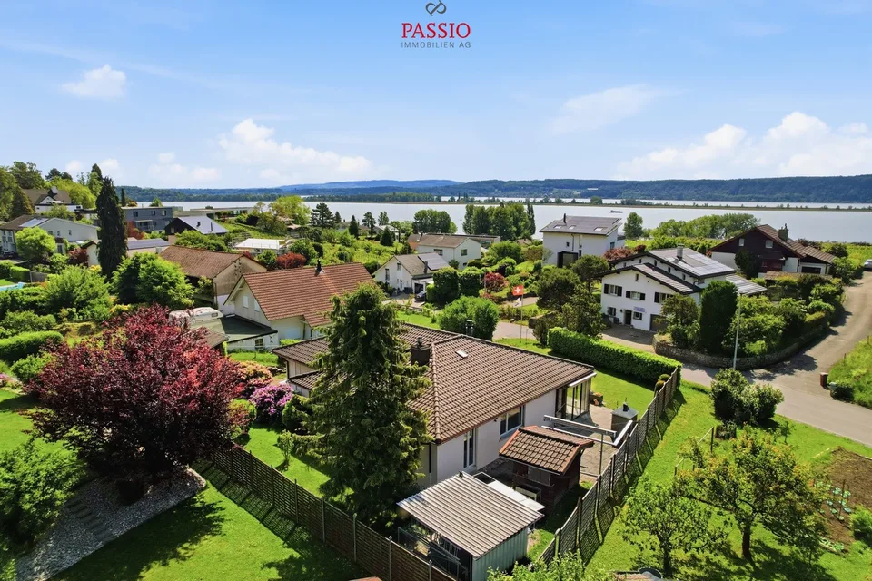 Casa unifamiliare affascinante con riserva di terreno edificabile su un terreno di 1'386 m²
