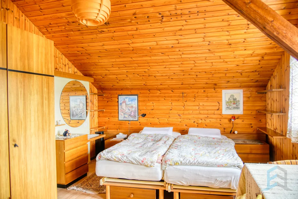 ESCLUSIVITÀ Magnifico chalet 4 ½ locali con vista panoramica a Erdesson – foto 10 di 13