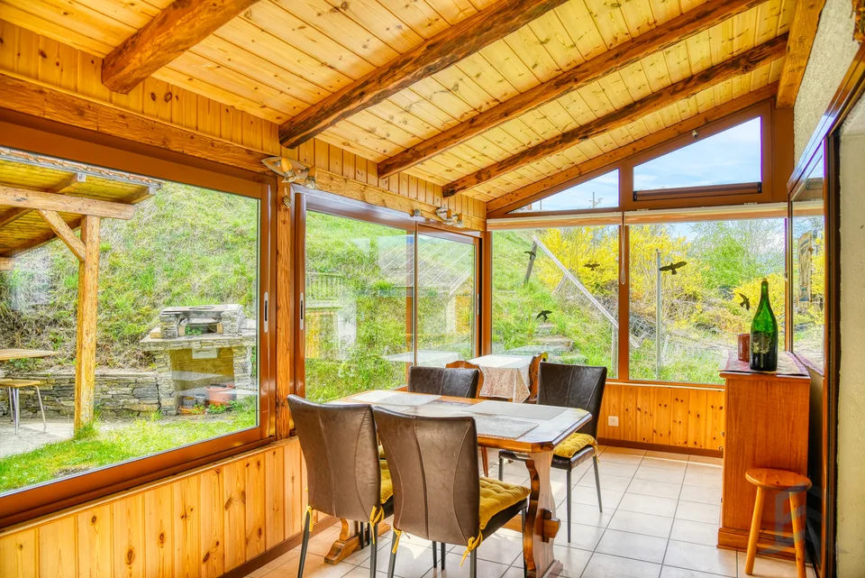 ESCLUSIVITÀ Magnifico chalet 4 ½ locali con vista panoramica a Erdesson – foto 6 di 13