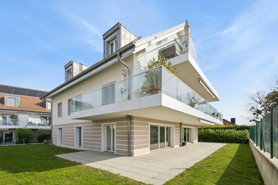 4.5 pièces contemporain et lumineux avec jardin et très belle vue sur