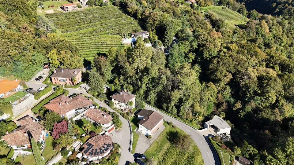 Terreno edificabile in zona verde e ottimo potenziale a Pura