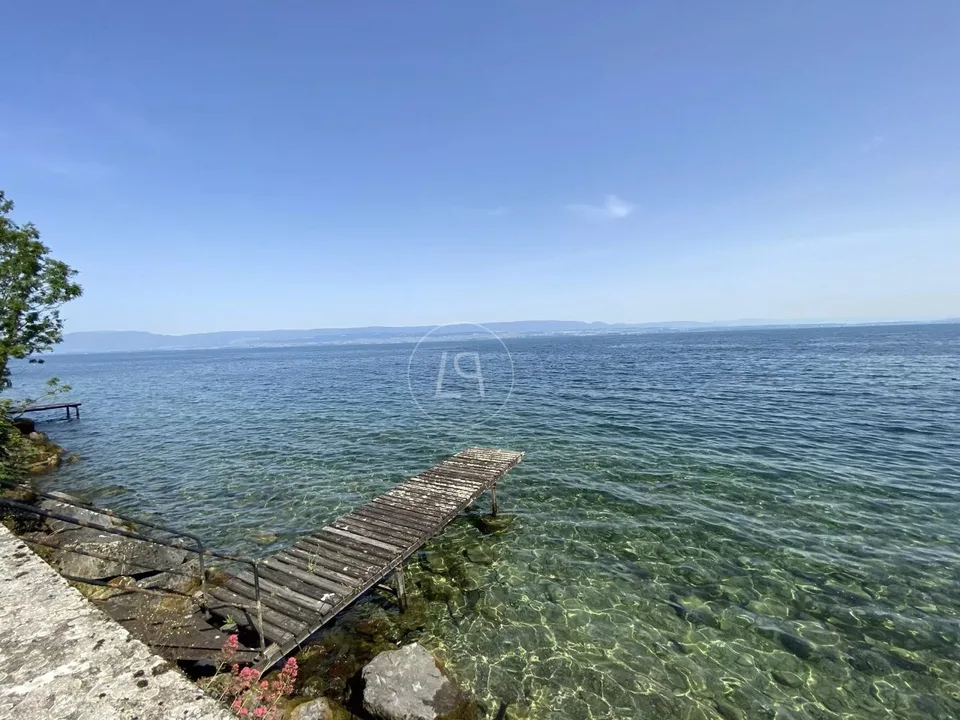 Exceptional Waterfront Plot and Villa Project – photo 6 of 12