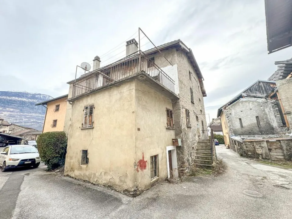 Casa multi-appartamenti 10 locali ad Ardon