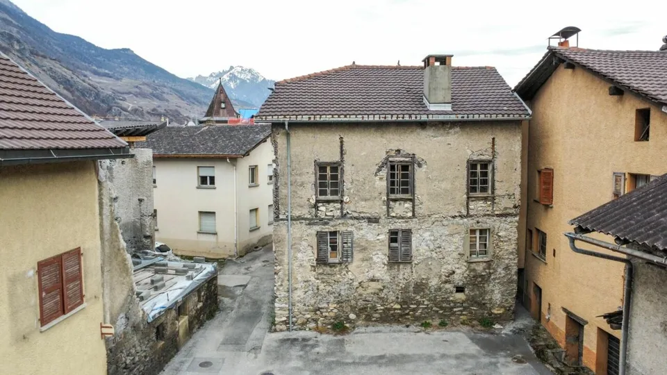 Casa multi-appartamenti 10 locali ad Ardon – foto 6 di 19