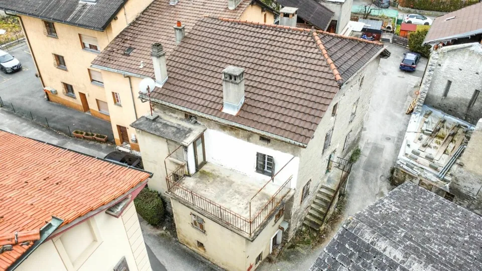 Casa multi-appartamenti 10 locali ad Ardon