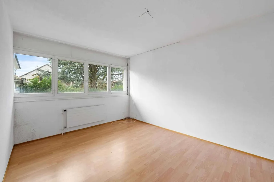 GERÄUMIGES 4.5-ZIMMER-TRIPLEX IN CHAVORNAY