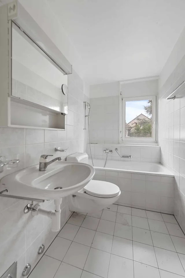 SPACIOUS 4.5-ROOM TRIPLEX IN CHAVORNAY – photo 10 of 13