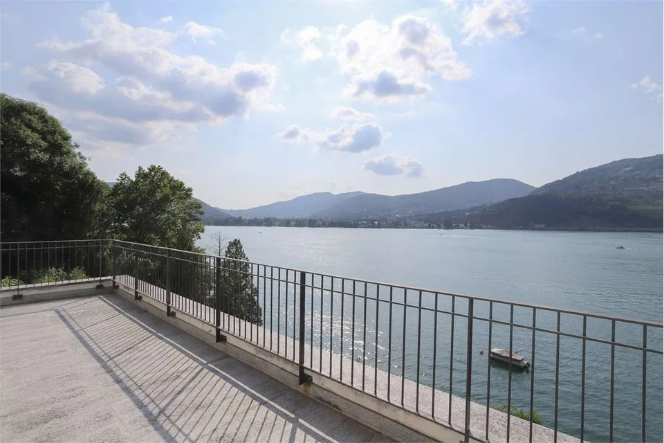 Villa mit Seeblick in Montagnola