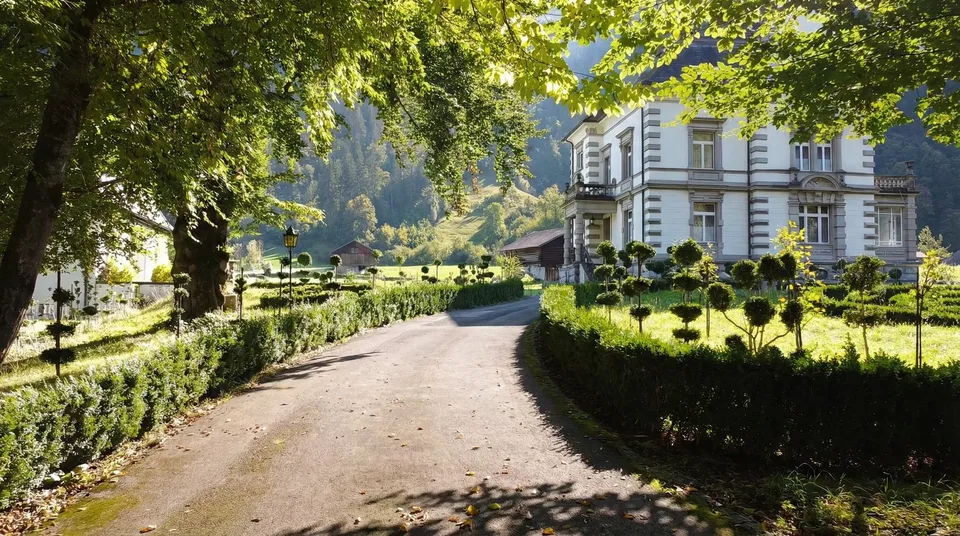 Villa Breitenstein - einmalige Grandezza mit englischem Gartenpark