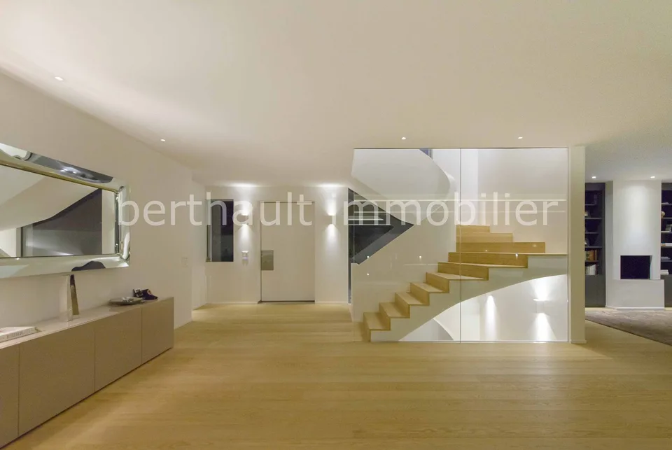 Eichenbürger - Außergewöhnliche moderne Villa