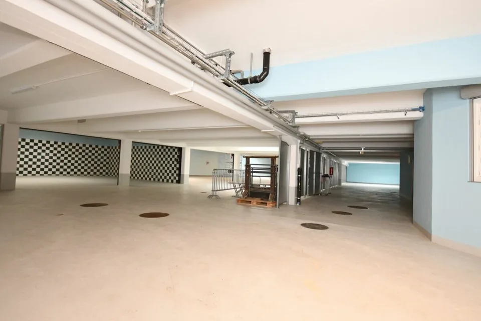 Autohalle/Werkstatt