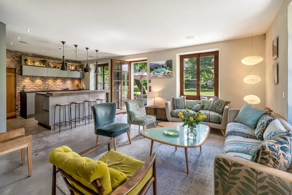 Modernité et luxe pour cette ferme entièrement rénovée.