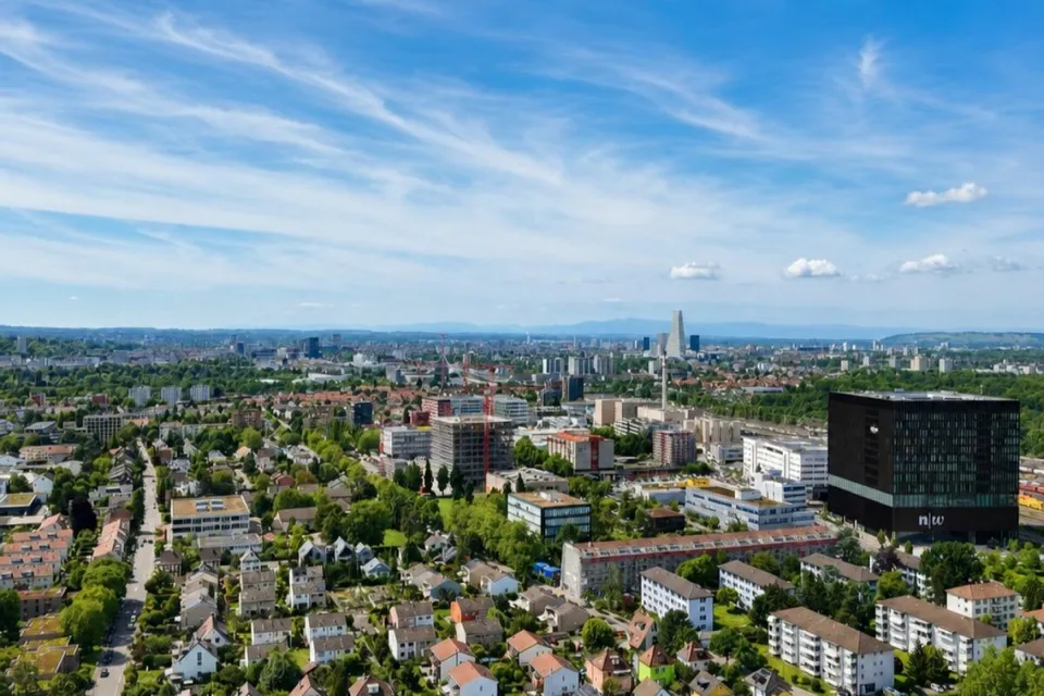 Condominium moderne avec diverses commodités – photo 29 sur 30