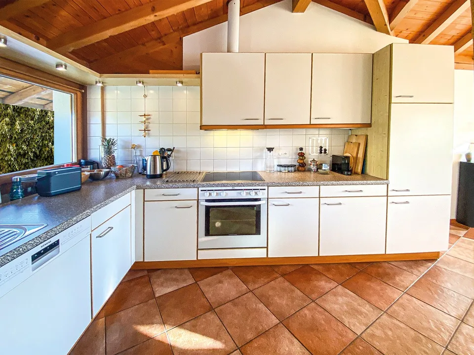 Grande Casa  di 10 locali con appartamento e locali a reddito