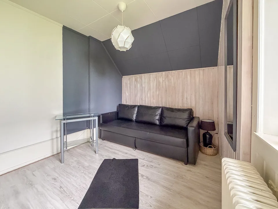 Casa con 2 appartamenti, 1 spazio commerciale, 1 giardino e 1 garage – foto 10 di 13