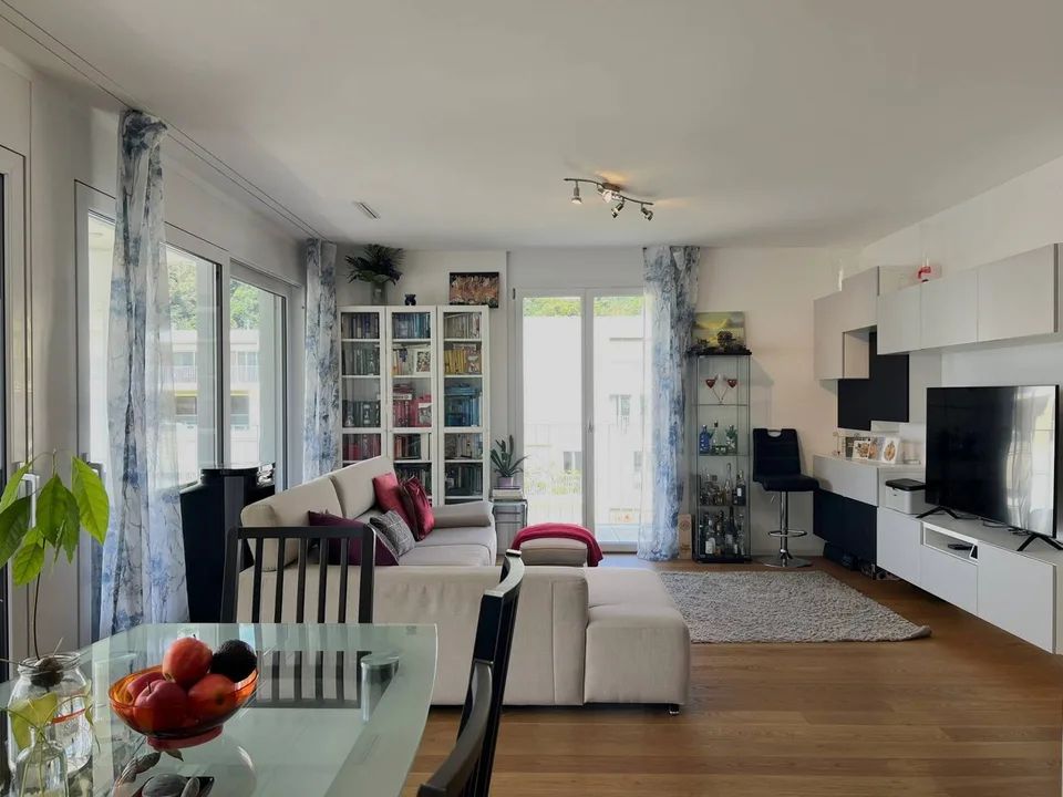 Moderno appartamento 3.5 locali con balcone a Barbengo