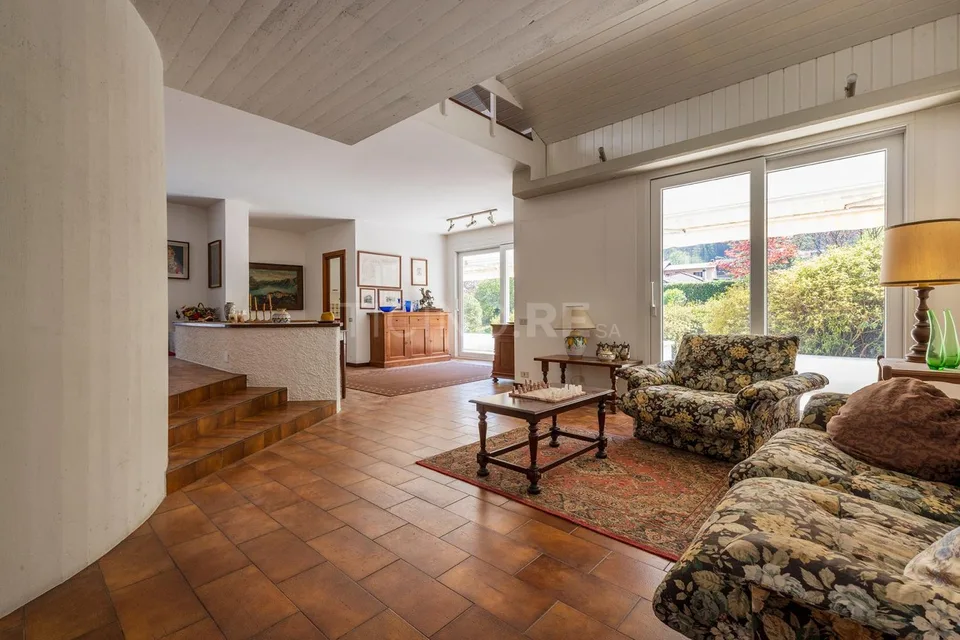 Villa con ampio giardino ? a pochi minuti dal confine italo-svizzero – foto 6 di 13