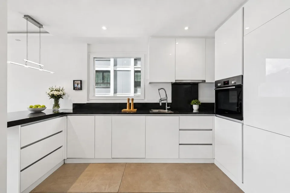 Wohnung mit Seeblick, 3,5 Zimmer – Foto 7 von 12