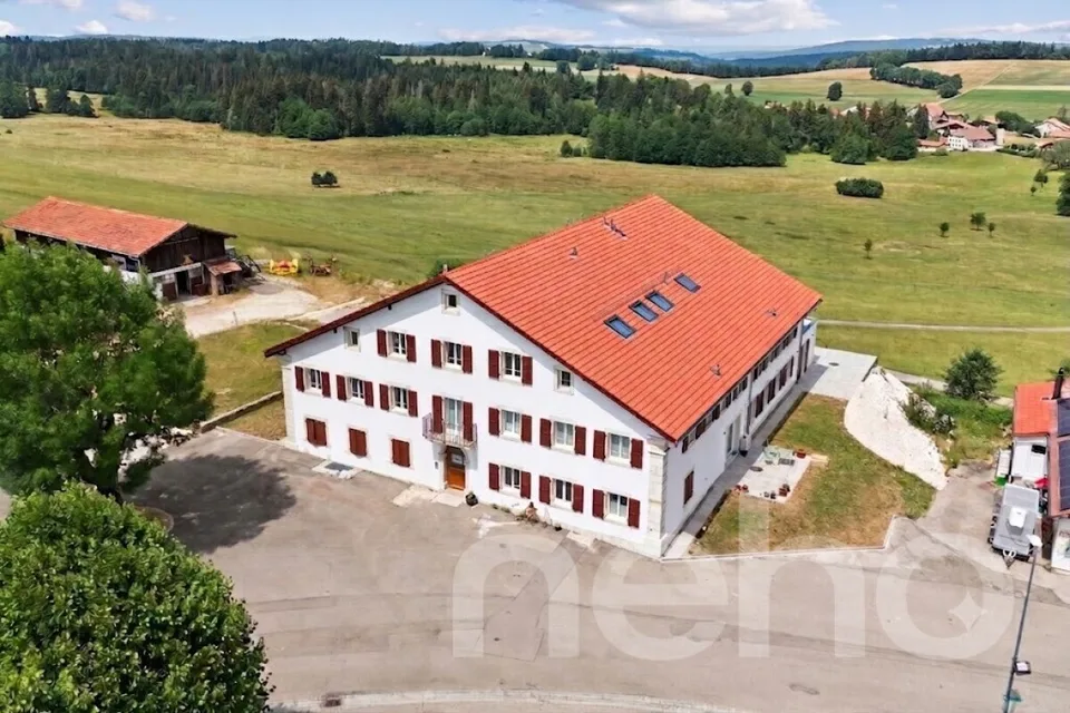 Splendida appartamento 5.5p sotto il tetto orientato a sud in un edificio storico! – foto 18 di 18