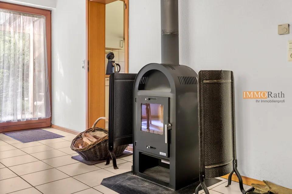 IMMORath.de Zweifamilienhaus in naturnaher Lage mit großzügigem Grun – Foto 10 von 13