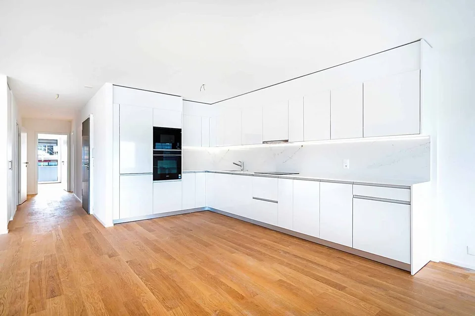 Luxuriöse 4.5-Zimmer-Wohnung mit überdachtem Balkon