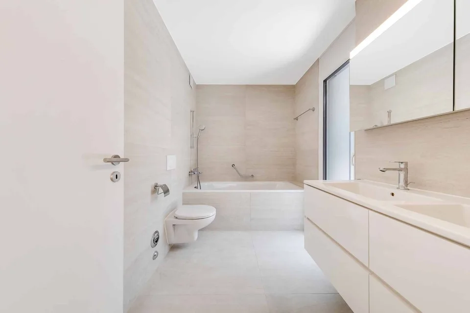 Luxurious 4.5-room apartment with covered balcony – photo 15 of 25