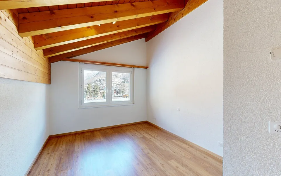 Grosse Dachzimmerwohnung im Zentrum von Zermatt