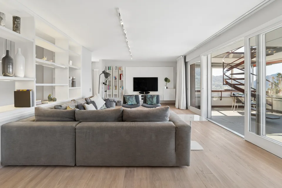 Attico-duplex con vista dominante sul Lago di Lugano – Foto 8 von 13