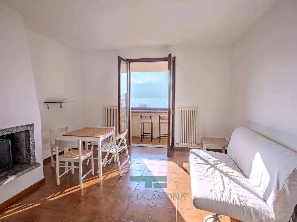 Cerro, Laveno Mombello ? Studio-Wohnung mit Balkon