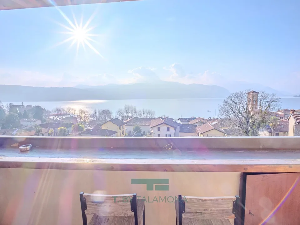 Cerro, Laveno Mombello ? Studio-Wohnung mit Balkon