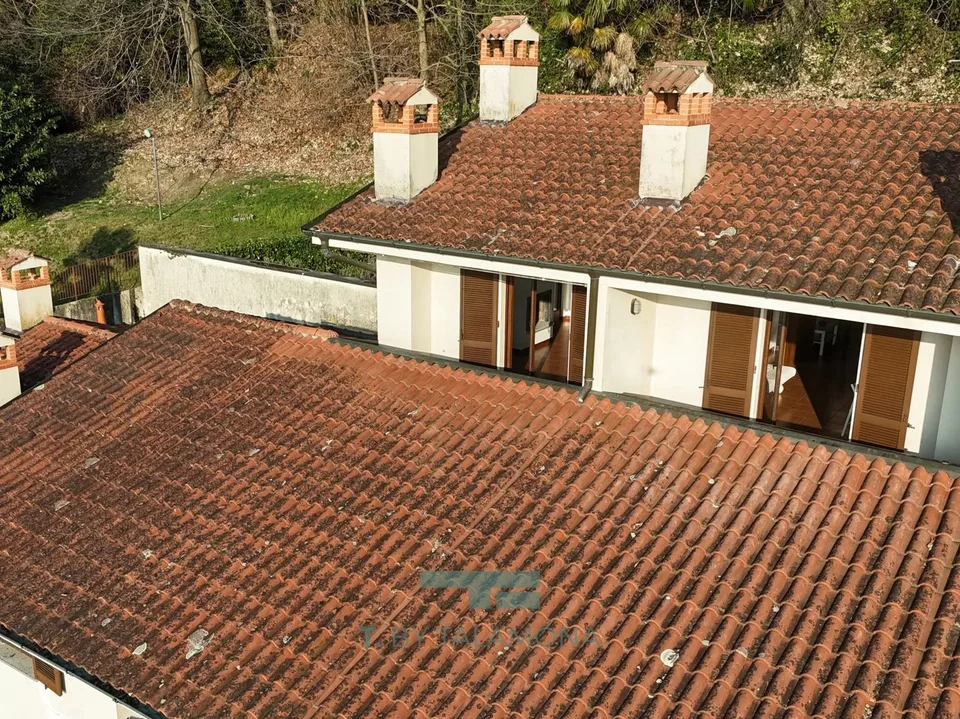 Cerro, Laveno Mombello - Appartamento monolocale con balcone – foto 10 di 13