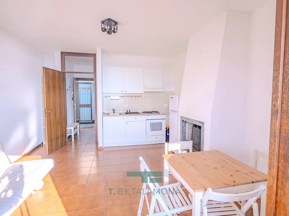 Cerro, Laveno Mombello ? Studio-Wohnung mit Balkon