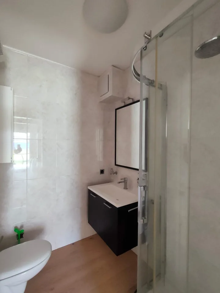Bissone - Appartement exclusif avec jardin et vue à couper le souffle sur le lac de Lugano – photo 13 sur 15