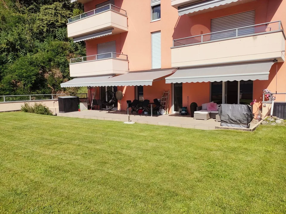Bissone -  Esclusivo appartamento con giardino e vista mozzafiato sul Lago di Lugano
