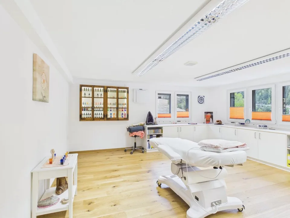 Espace pour les idées - cabinet, bureau ou appartement élégant