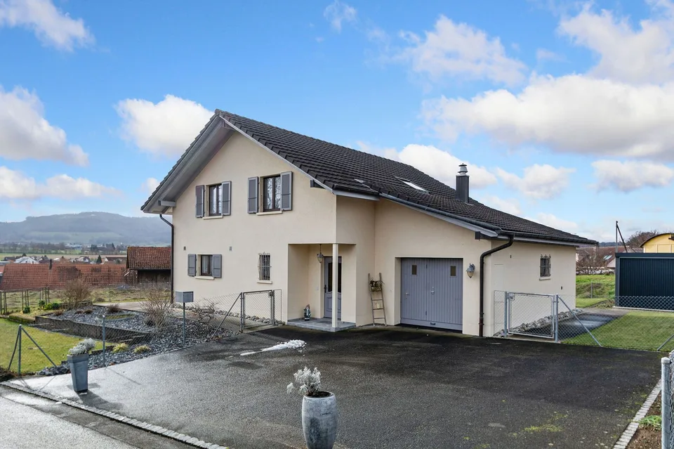 Charmante maison individuelle de 5.5 pièces à Alle