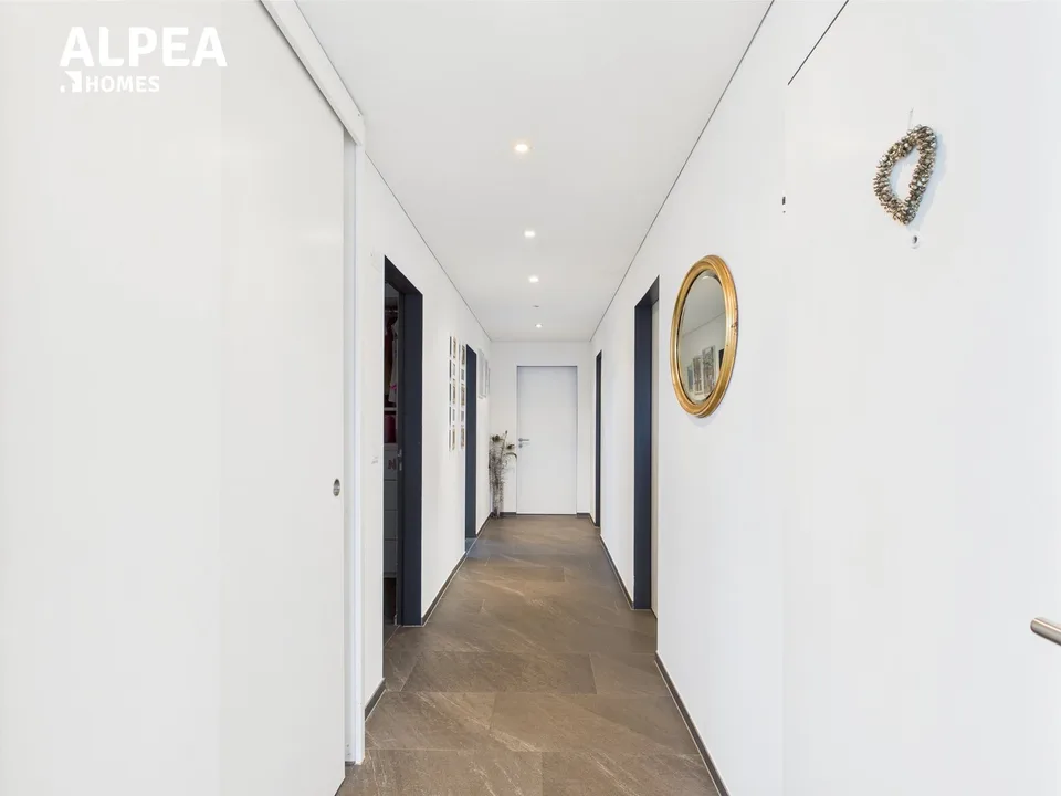 Appartement penthouse avec vue panoramique – rénové avec style