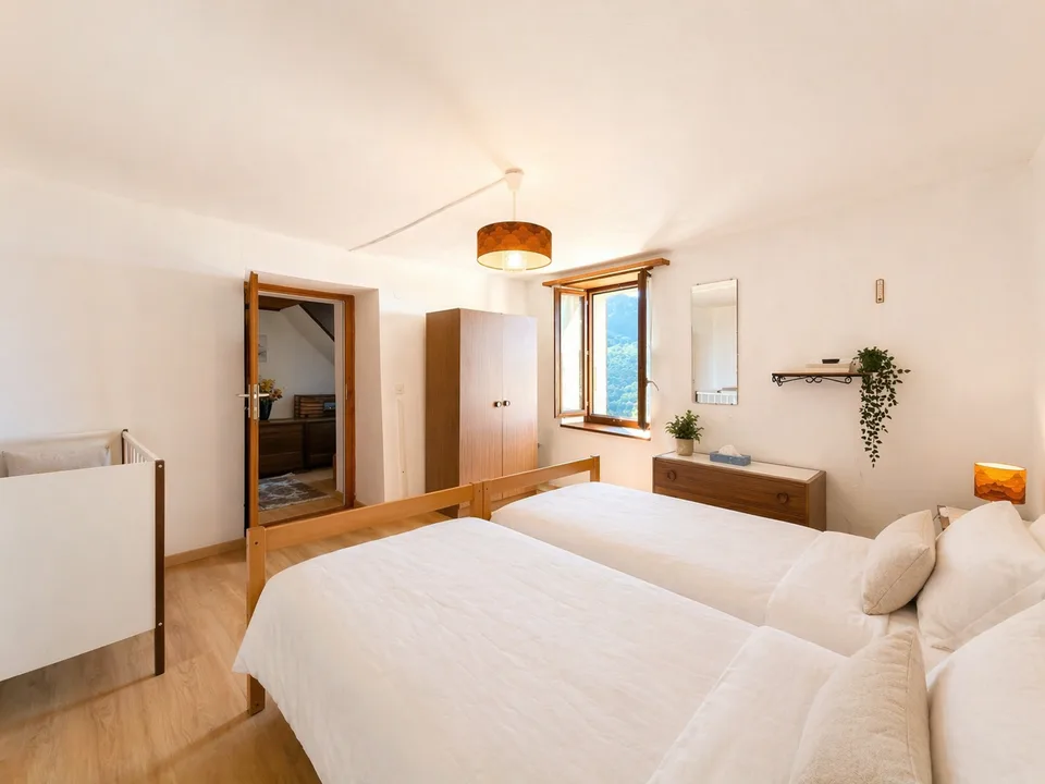 Appartamento di charme in casa Bifamiliare con giardino e stupenda vista lago e montagne – foto 10 di 18