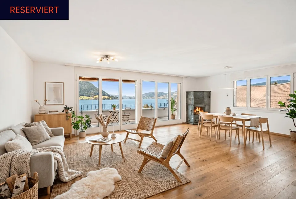 RESERVIERT: Logenplatz am Ägerisee: grandiose Seesicht und 129 m² Balkon-/Aussenfläche