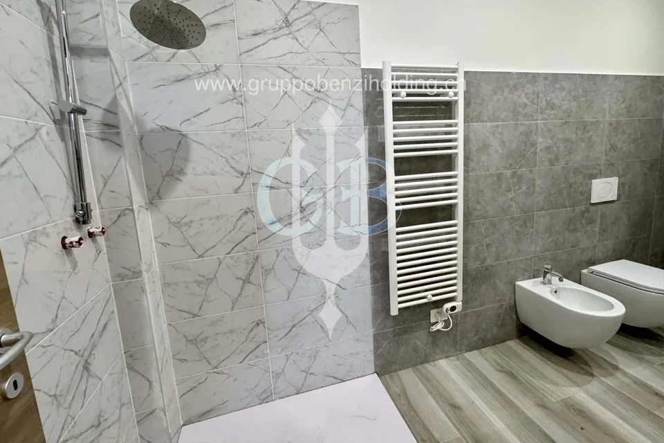 Achat direct du constructeur - Ponte Tresa (Italie), Cadegliano-Viconago – photo 15 sur 15