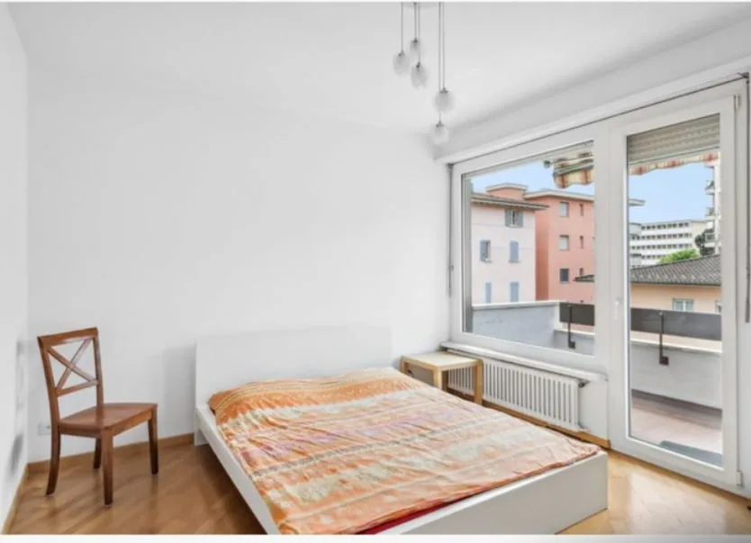 Appartamento di 4.5 locali con due balconcini a pochi passi dal centro di Lugano.