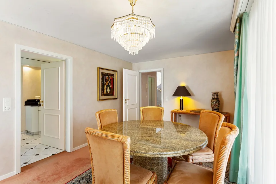 Exklusive 8-Zimmer-Villa in ruhiger Lage von Stetten