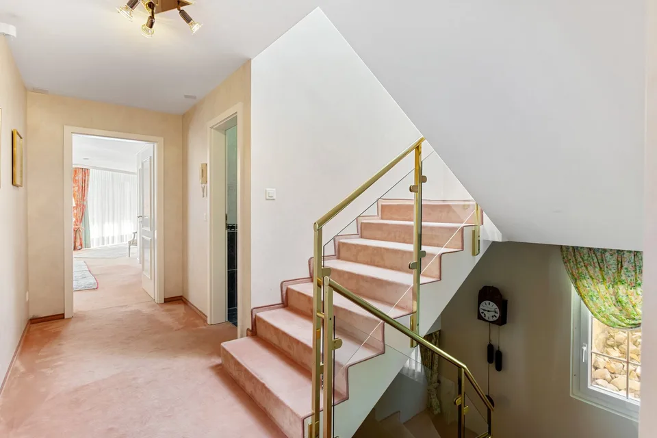 Villa exclusive de 8 pièces dans un quartier calme de Stetten – photo 12 sur 28