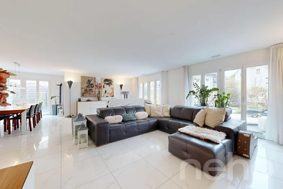 Casa a schiera moderna 5.5 locali con giardino ad Aristau – foto 18 di 21
