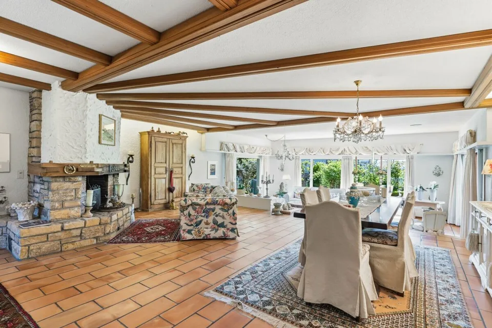 Maison unifamiliale spacieuse dans un endroit rural, calme et ensoleillé avec un jardin de rêve