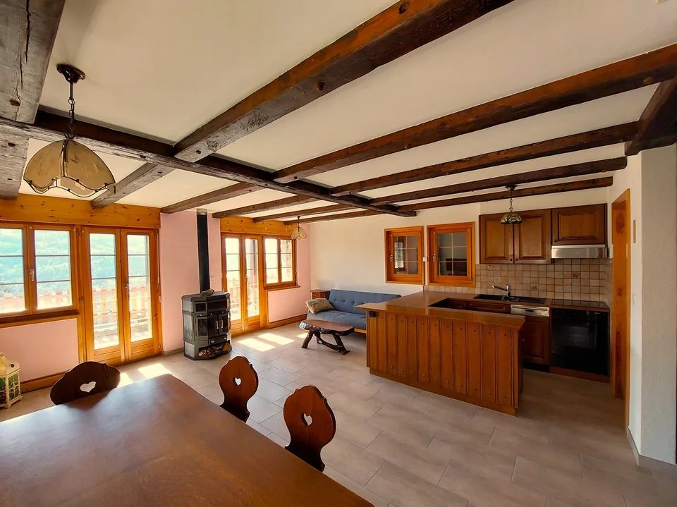 Chalet di 5 locali a Vernamiège con fascino autentico e vista panoramica