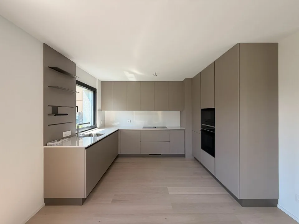 CANOBBIO - 4.5 LOCALI COMPLETAMENTE RINNOVATO, CON GIARDINO, TECNOLOGIA E COMFORT