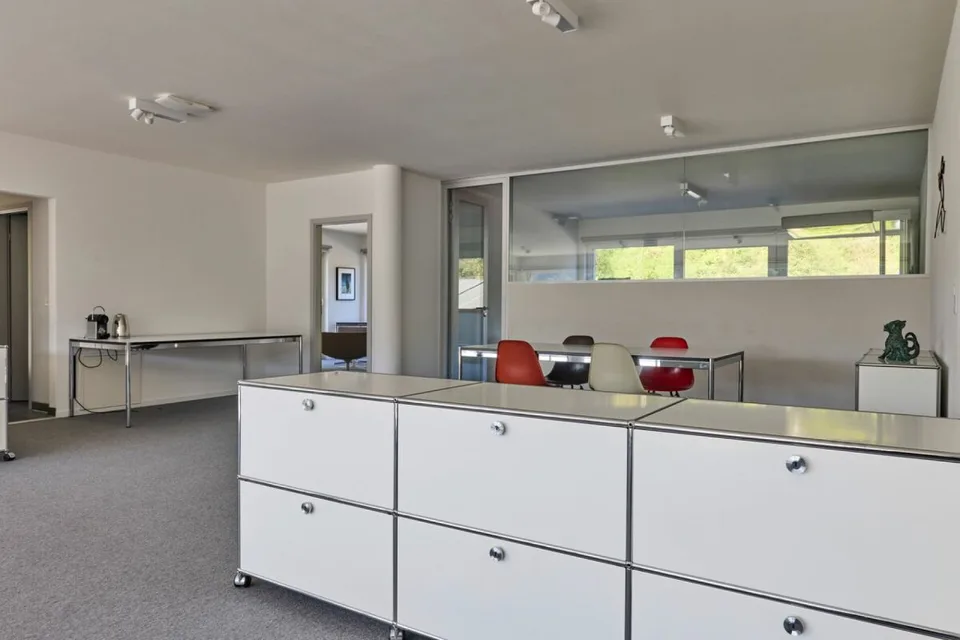 Bella superficie amministrativa con grande terrazza 200 m2!