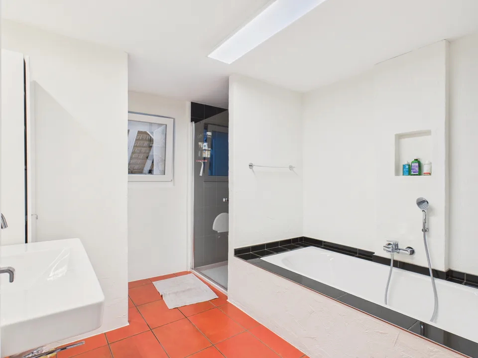 Ensemble résidentiel exclusif avec grange et annexe – photo 10 sur 20