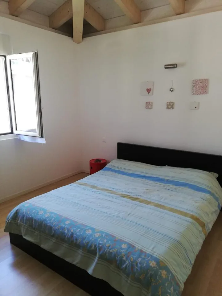 Charmant appartement 4 pièces avec poutres en bois à Tenero-Contra – photo 6 sur 14